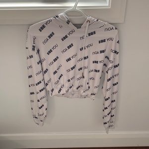 long sleeve sports crop top